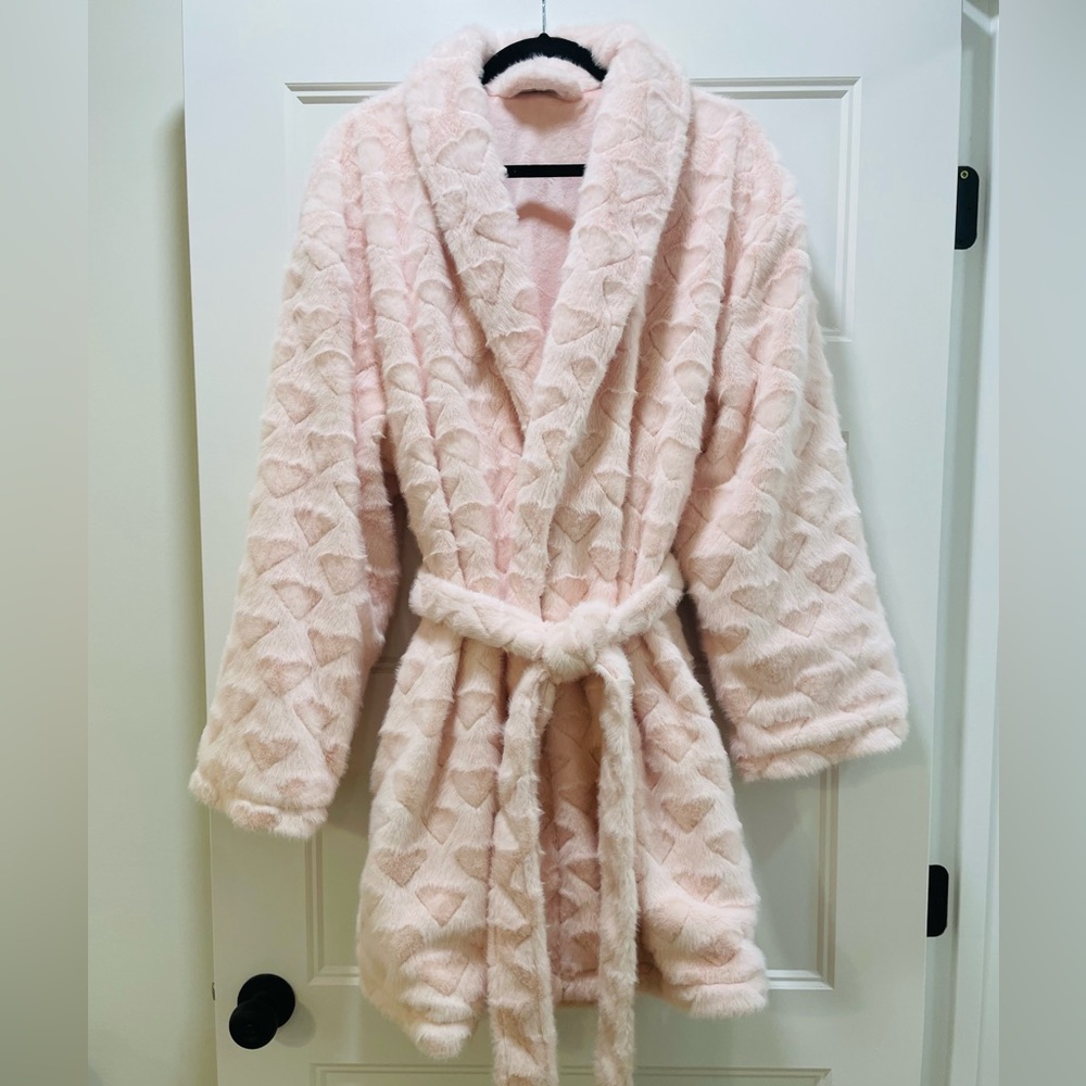 Pottery Barn Teen Pink Sweetheart Robe